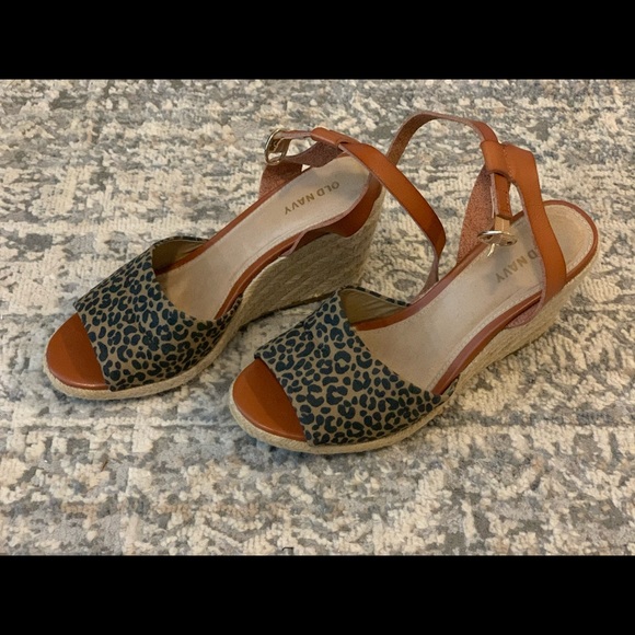 Espadrille Wedge Sandals Old Navy Size 7 leopard - Picture 4 of 5